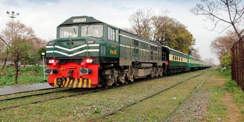 Pakistan Railways train to resume