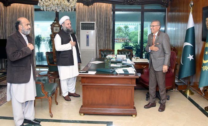 Dr Arif Alvi asks Ulema to educate people about #COVID-19