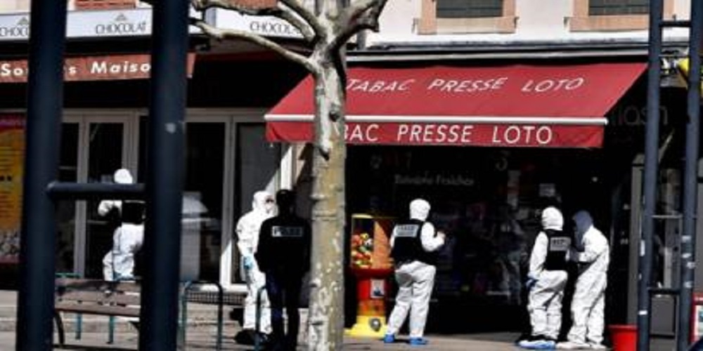2 Killed, 5 wounded in a knife attack in France