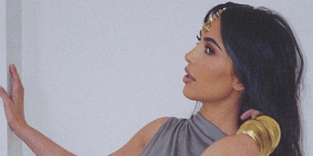 Kim Kardashian trolled for wearing eastern maang tikka