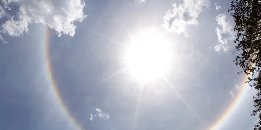 Rare Sun halo appeared in the skies over Karachi