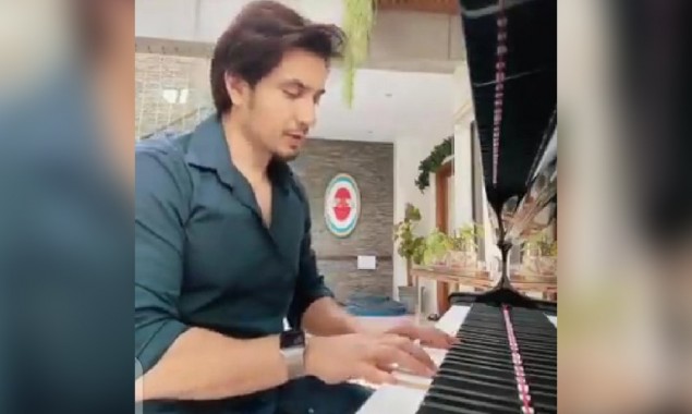 Ali Zafar writes new tune for fans