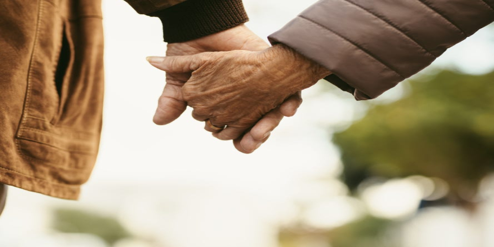 Coronavirus: Couple, who had been married for 70 years die six hours apart