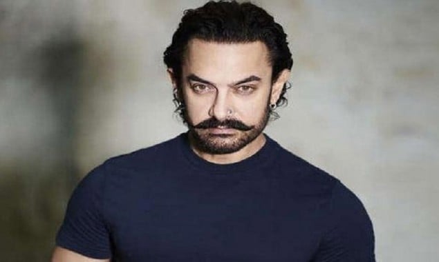 When Aamir Khan distributed wheat flour bags