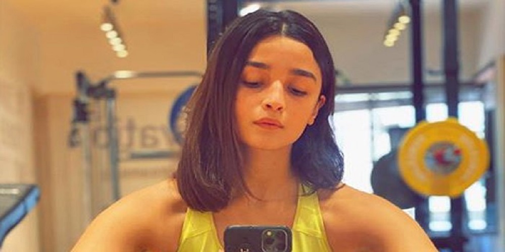 Alia Bhatt cut her hair short at home during lockdown