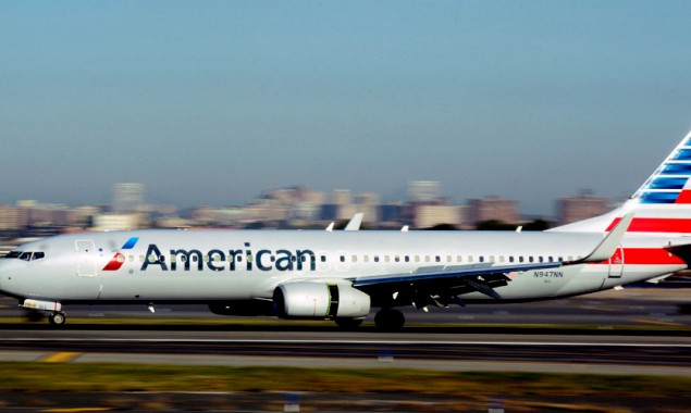 American Airlines plans to slash 30 % of its management staff