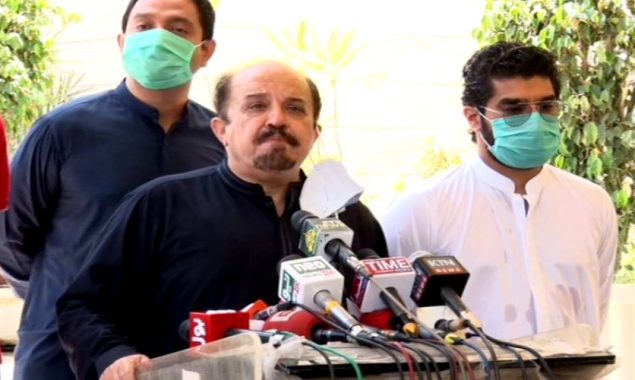 Firdous Shamim Naqvi demands Centre to intervene in Sindh matters
