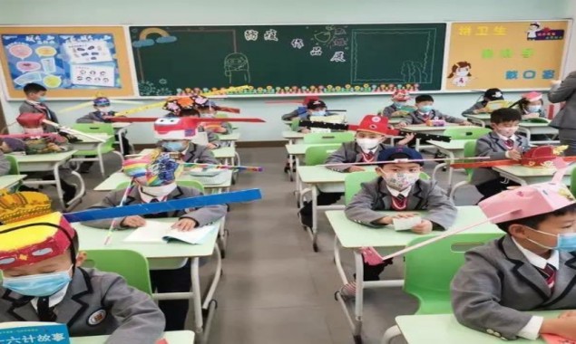 Coronavirus: Chinese students rejoin schools in Wuhan