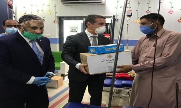 Azerbaijan envoy visits Sundas Thalassemia Center, distributes gifts