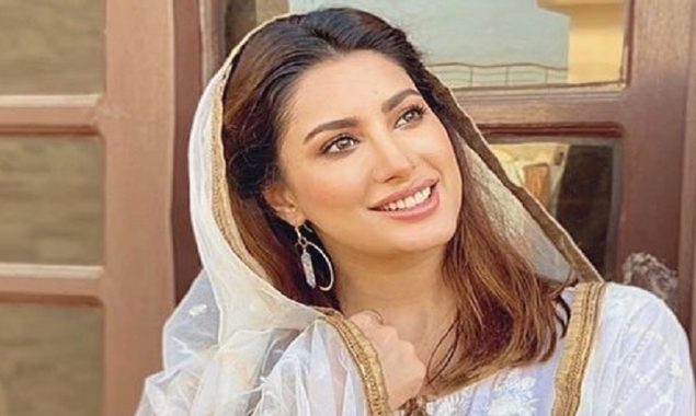 Mehwish Hayat Congratulates Wahab Riaz on the birth of 2nd Daughter