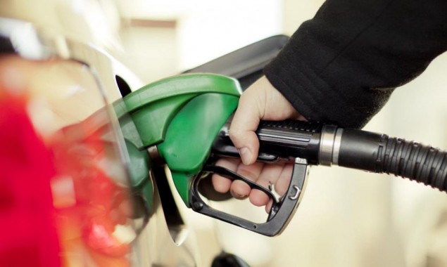 Petrol Price in Pakistan: OGRA recommends to reduce Petrol prices by Rs 5-10