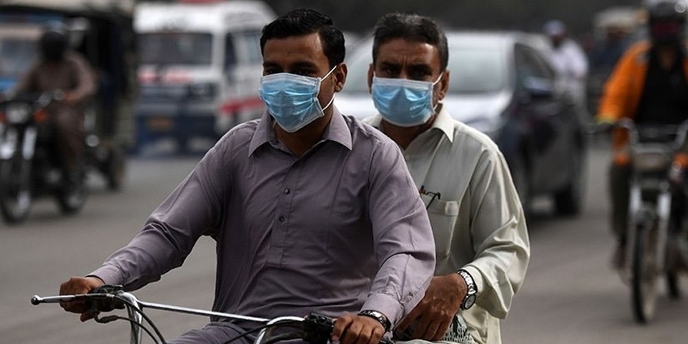 Face masks compulsory in public as Pakistan sees daily spike in coronavirus cases