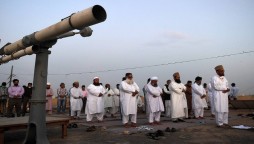 Eid-ul-fitr 2020: Mufti Muneeb chairs meeting to sight Eid moon