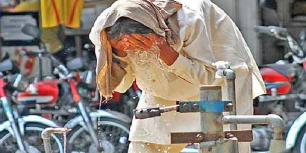 Heat waves collide with coronavirus pandemic in Sindh
