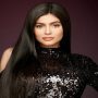 Kylie Jenner shares her driving licence picture and fans are loving it