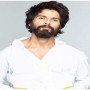 Shahid Kapoor financially helps 40 background dancers facing financial crisis