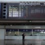 Beijing cancels flights, shuts schools as new wave of COVID-19 outbreaks