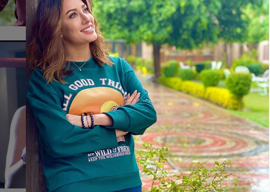 Coronavirus positive test news is fake: Says Mehwish Hayat