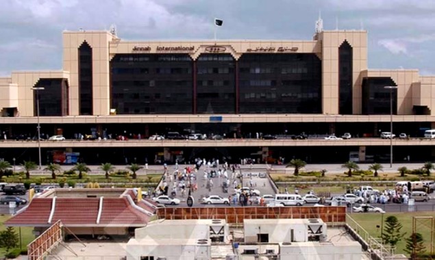 Russian Plane makes emergency technical landing at Karachi Airport