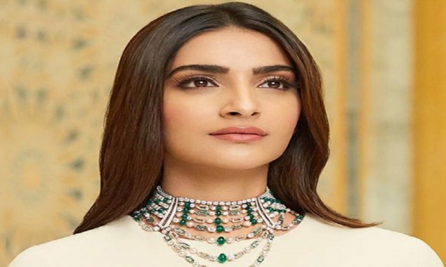 Sonam Kapoor halloween