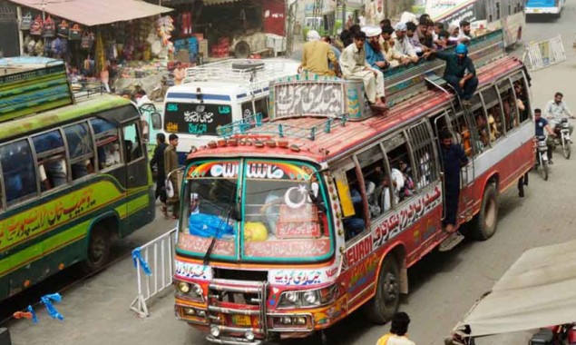 Public Transport in Sindh continues to neglect SOPs