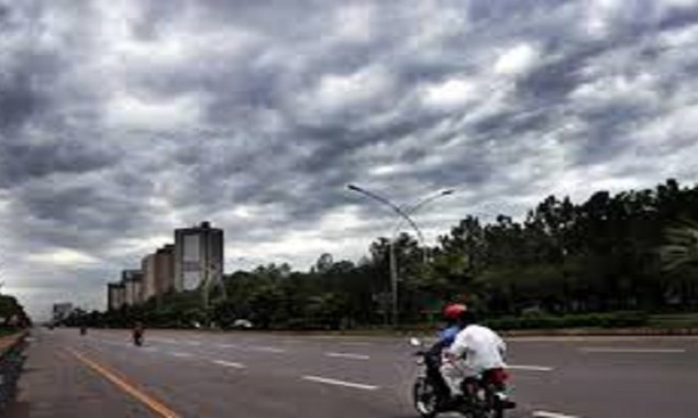 Met department predicts rain-thunderstorm with gusty winds today