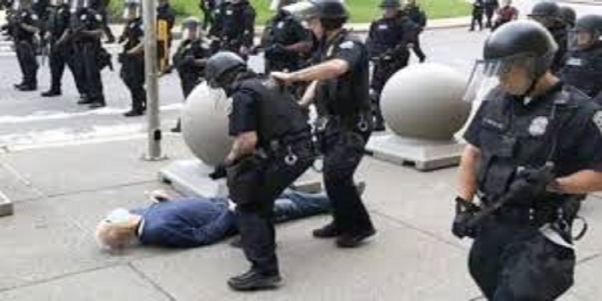 Two US policemen charged for assaulting 75-year-old protester