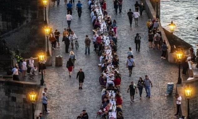 Czech Republic holds a party to give a “symbolic farewell” to coronavirus