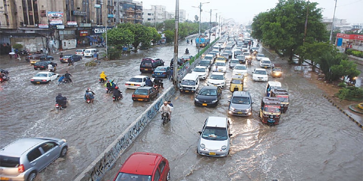Heavy rainfall with thunderstorms to hit Karachi today