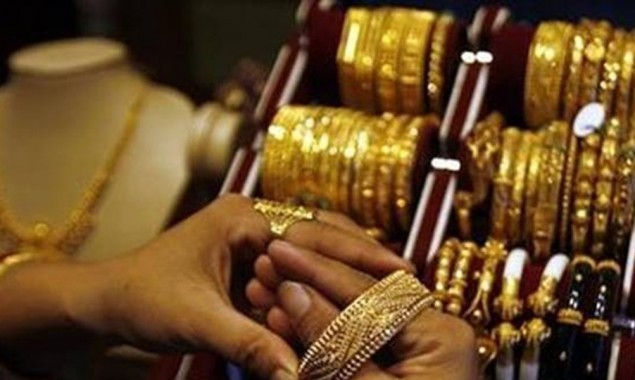 Gold Prices increase by Rs 2,400 in Pakistan