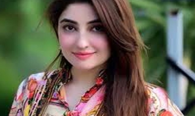 Gul Panra stuns everyone with her new pictures