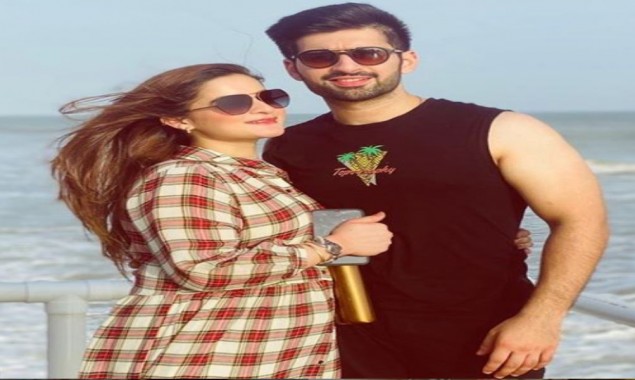 Aiman & Muneeb spend romantic afternoon at beach