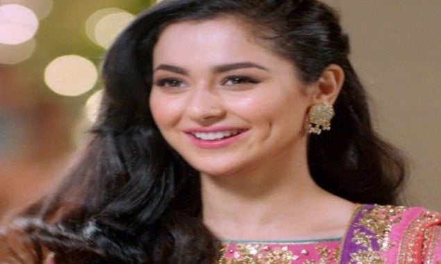 Hania Aamir amazes her fans with a new singing video