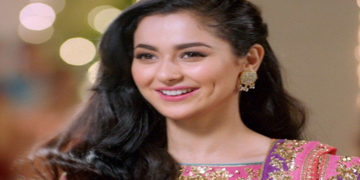 Hania Aamir singing