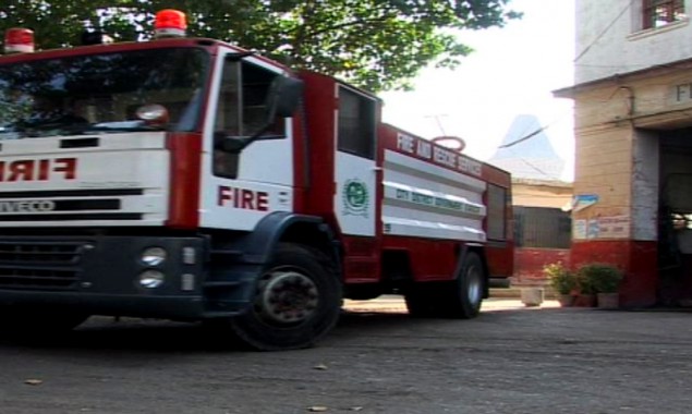 Fire erupts at garment factory in Korangi Area