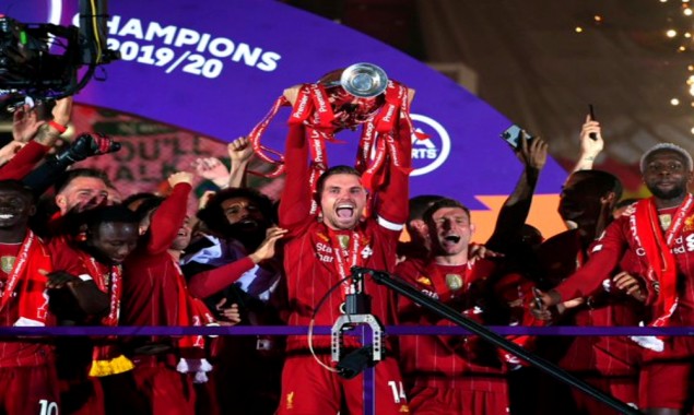 Liverpool celebrates Premier League trophy after beating Chelsea with 5-3