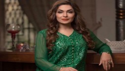 Meera Jee is back with some new clicks