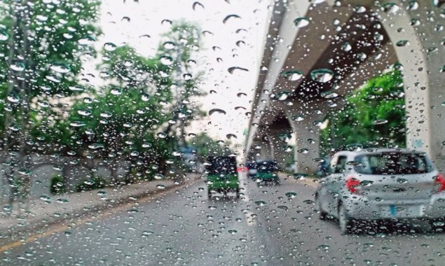 Met office predicts light showers in Karachi today