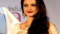 Rekha's security guard tests positive for coronavirus