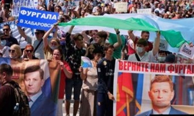 Russia: Thousands protest governor’s arrest, chanting slogans against Putin