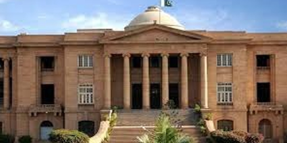 Everybody is pointing fingers at K Electric, its license should be suspended: SHC