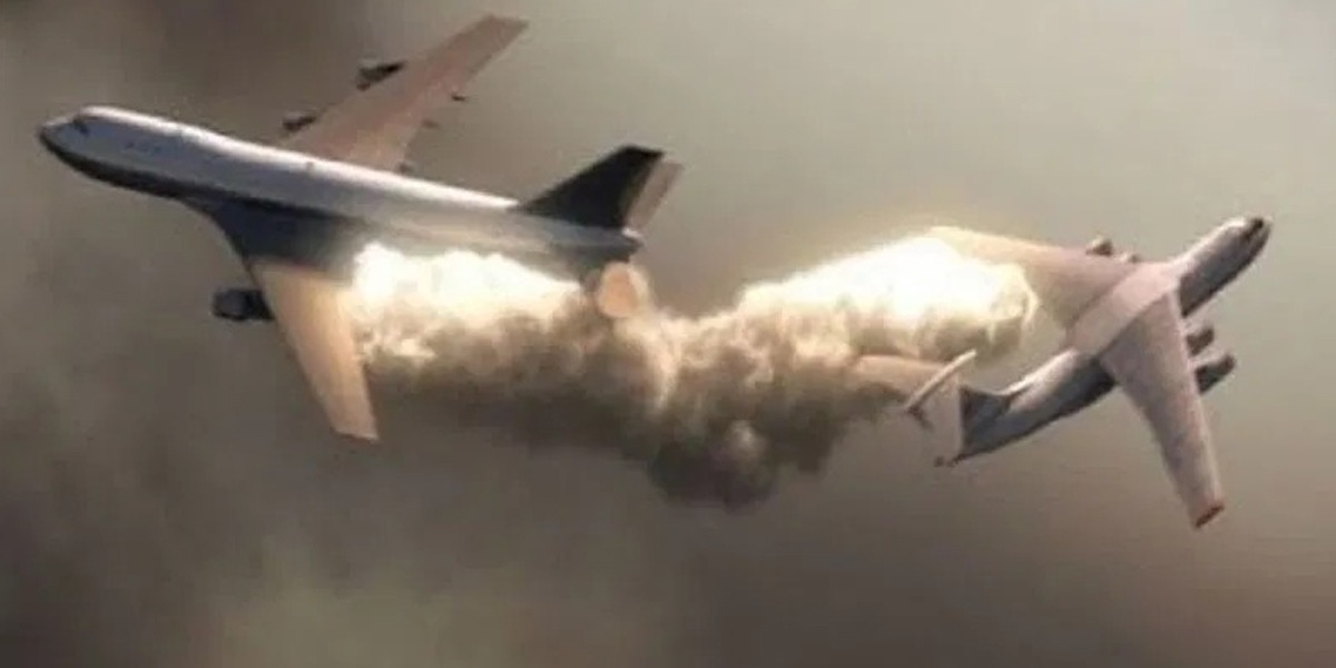 2 killed, six others missing after two planes collide mid-air in US