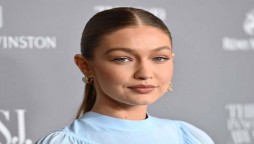 Gigi Hadid gave first glimpse of her growing baby bump during Instagram live