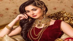Hania Aamir looks stunning in elegant saree