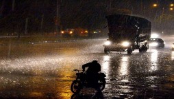 Four persons killed in Karachi during rain due to accidents