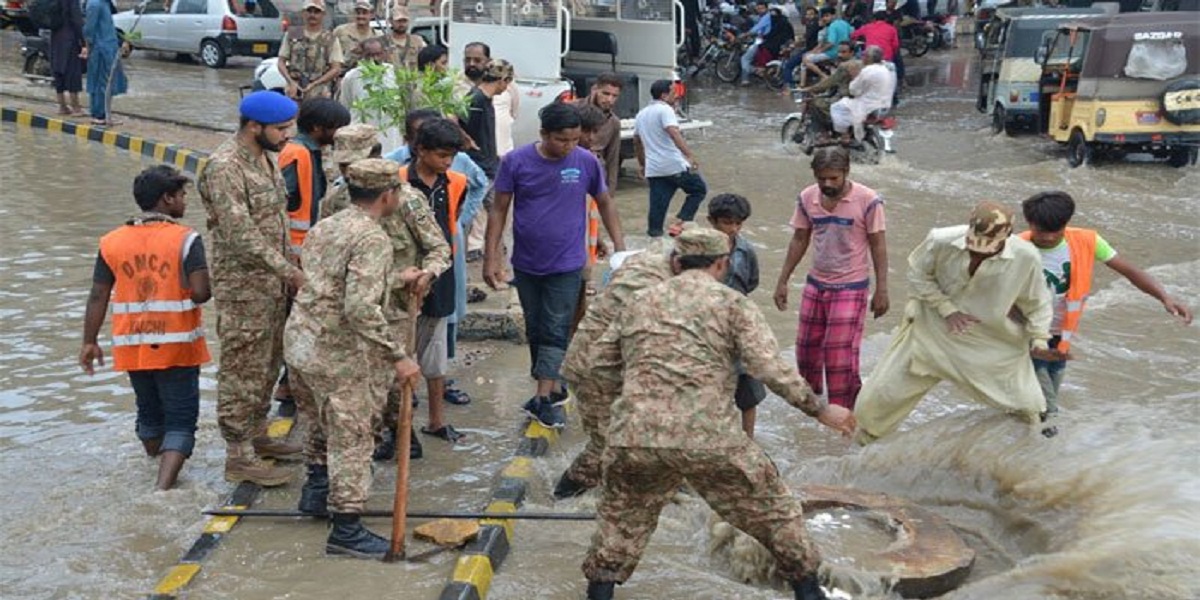 Pakistan army begins cleanliness activities in Karachi