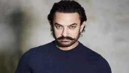 Aamir Khan gets mobbed by his fans in Turkey