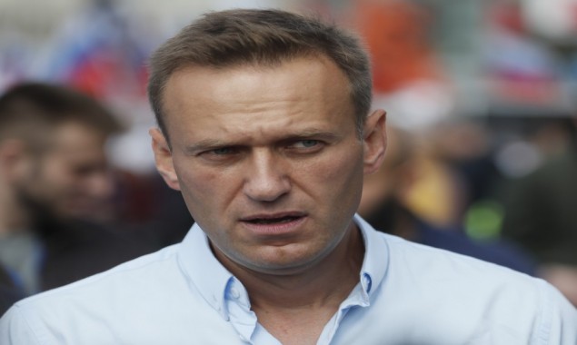 Flight carrying Alexei Navalny lands in Berlin, Germany