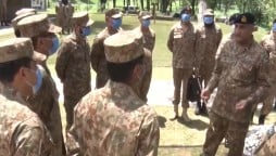 COAS visited troops deployed on frontlines along LOC