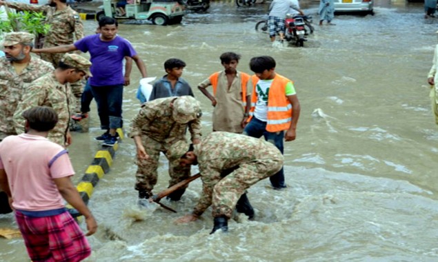 Relief operations of Pak Army, Navy continue in flood-hit areas of Karachi